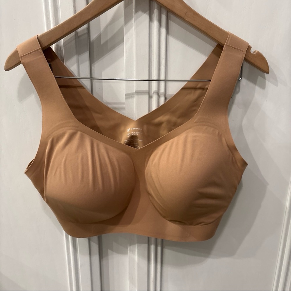 EUC Honeylove VNeck Bra  40 C/D Sand Pullover Wireless Smoothing Support